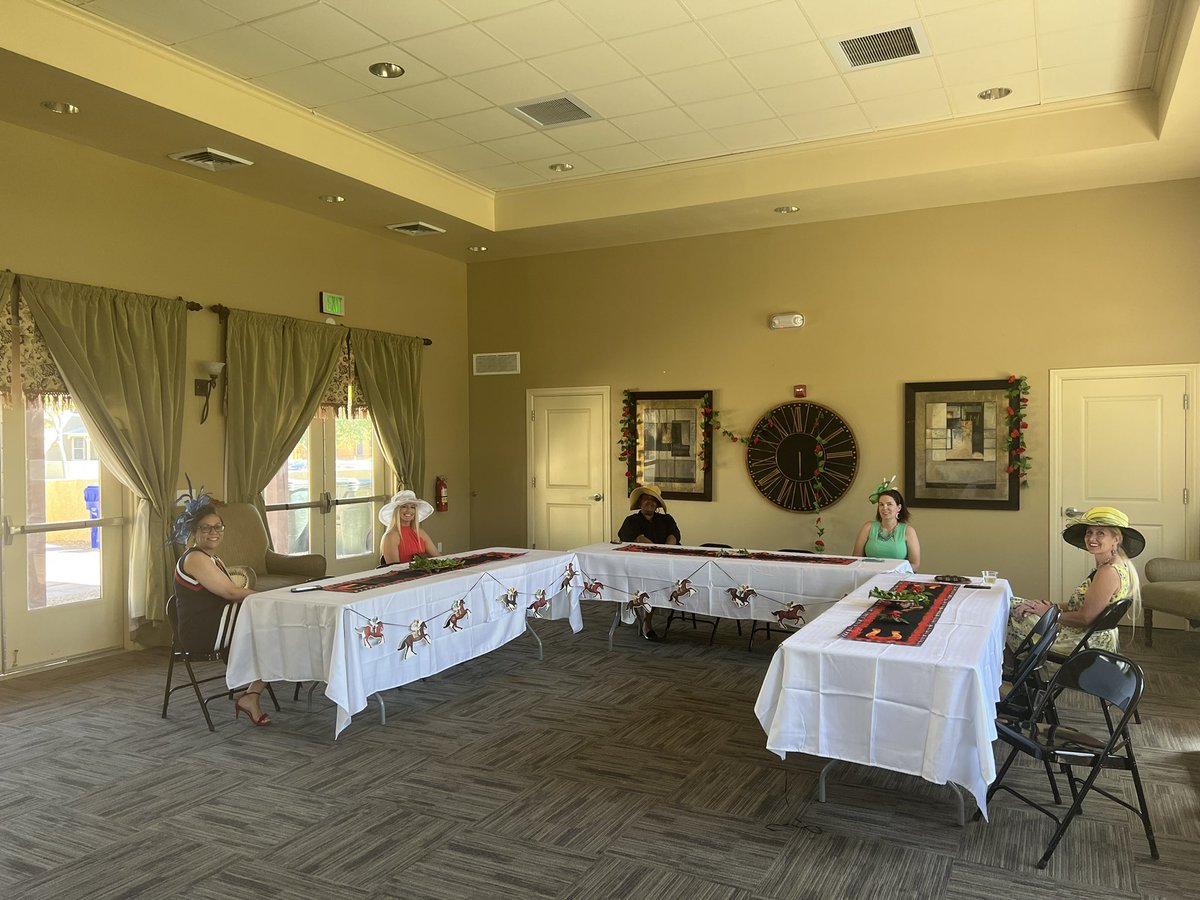 7Sustainer's tweet photo. Great event put on by Fort Irwin CSM/SGM 9ers Club. Laughs, fun, socializing and fellowship. Thanks Stephanie Morehouse Haydt  and Cicily Kea for putting this on; it was great. Fort Irwin Derby.@NTC_Lead07 @NTC_UPDATE https://t.co/bZsRTTpDpP