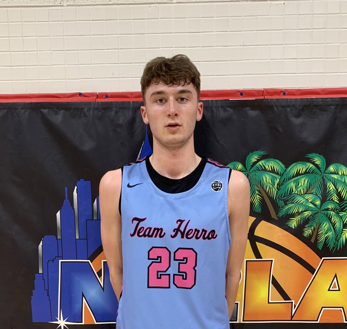 Another strong game this weekend from Riley Brooks. The 2023 guard hit 5 threes and led the way with 19 points for <a href="/PhenomUniverse/">Phenom University</a> in their win. <a href="/ny2lasports/">NY2LA SPORTS</a> #NY2LAInvite2K22