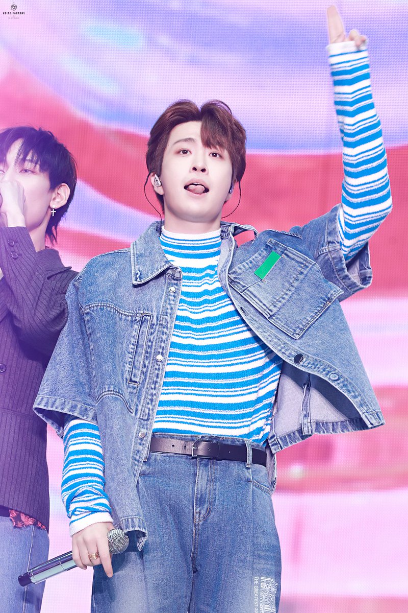 Jai3520's tweet photo. #GOT7HOMECOMING
#GOT7_HomecomingDay1 
#GOT7 #GOT7_ISOURNAME 
#YOUNGJAE 💚💚🦦🦦🦦🦦ต้าวน่ารัก https://t.co/MbwET2W45t