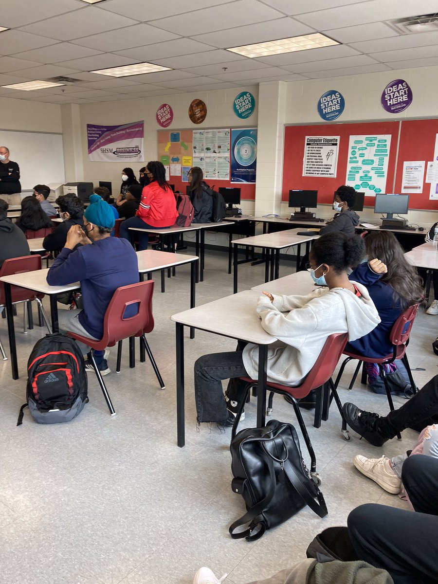 Lola Gayle tweet media