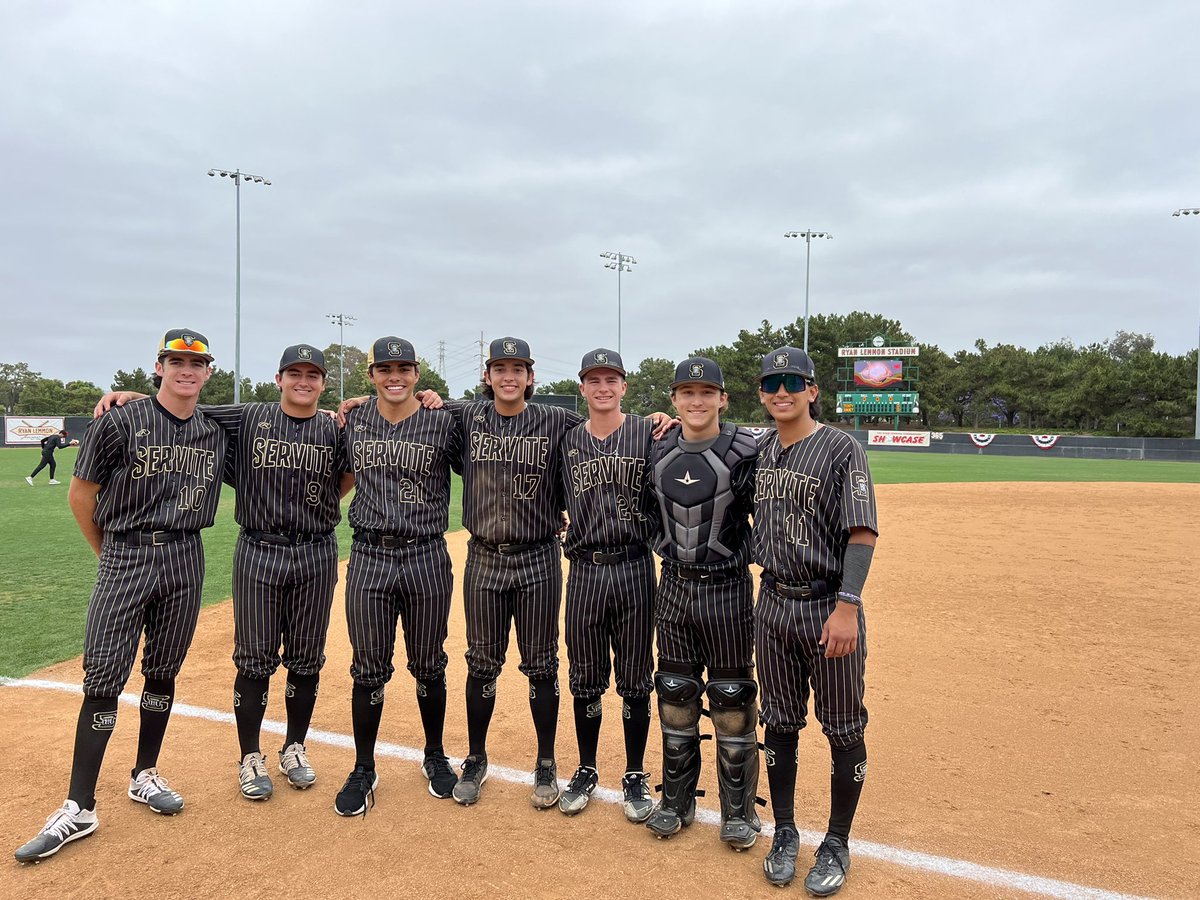 ServiteFriarsBB's tweet photo. One final time together donning the Servite uniform! 
Trinity League Senior Showcase

#Credo #ForeverAFriar https://t.co/o4XDymLkJg