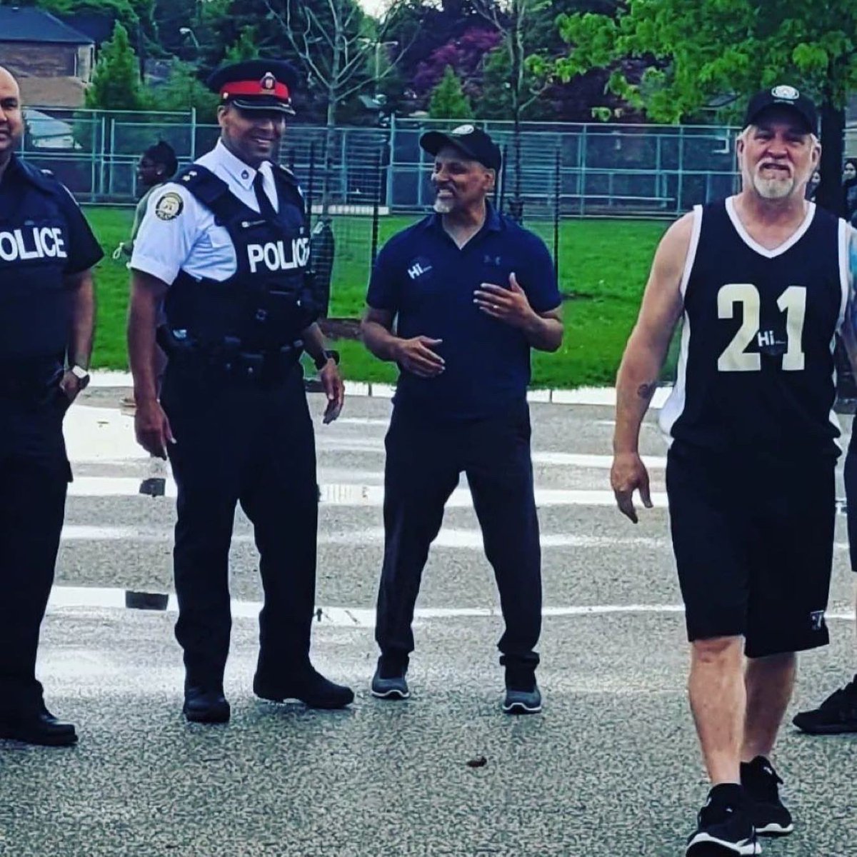 Community, connections and collaboration were definitely the highlights of this years #PoliceWeekON. We are happy to share some of our ongoing initiatives and events throughout the week.

#scarbTO #connectingourcommunity #torontopolice #communityengagement