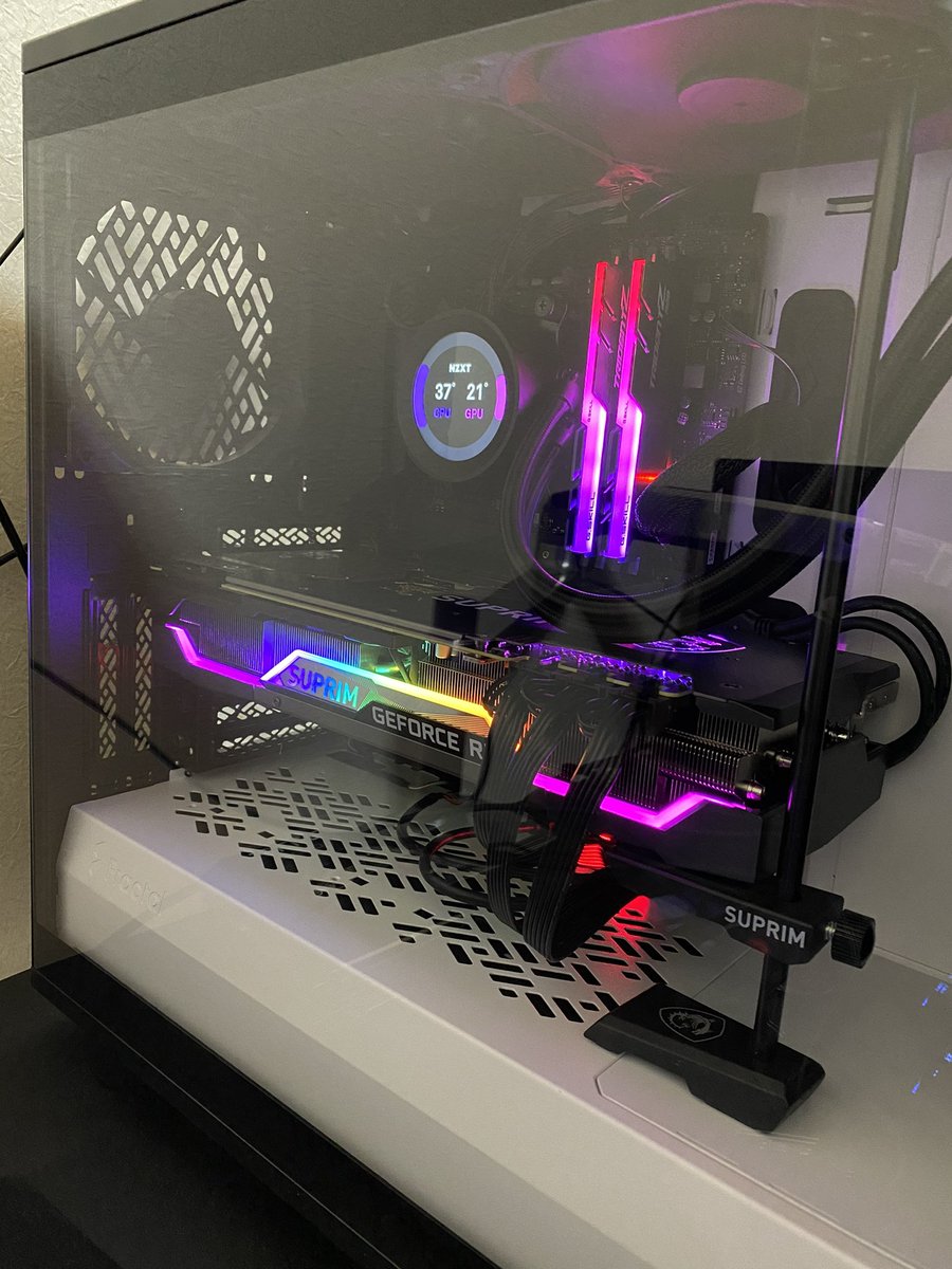 sr4331runa's tweet photo. Define7ちゃんとお別れかな。
torrentに換装し安定してる。
#fractaldesign
#Define7 https://t.co/IIOqXyxlko