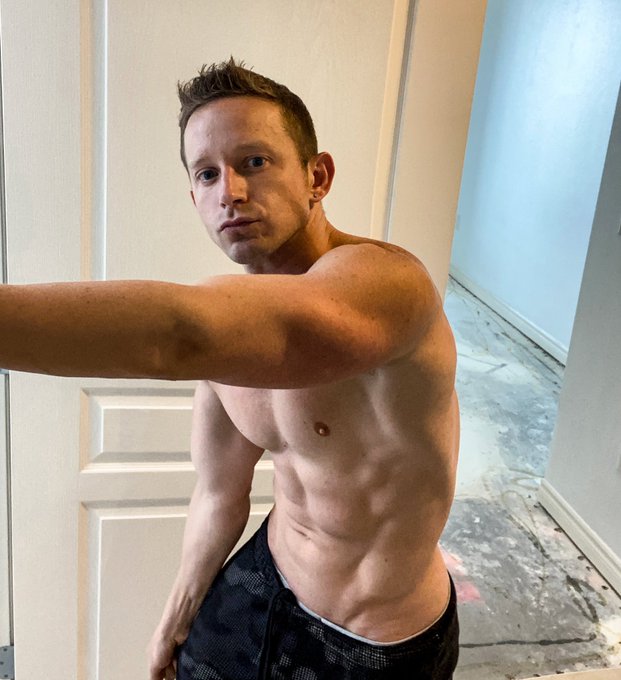 Dropping weight like John and Kate plus 8. https://t.co/o6meRMigSc<a href="/tag/moschino"class="tags"><span>#moschino</span></a>