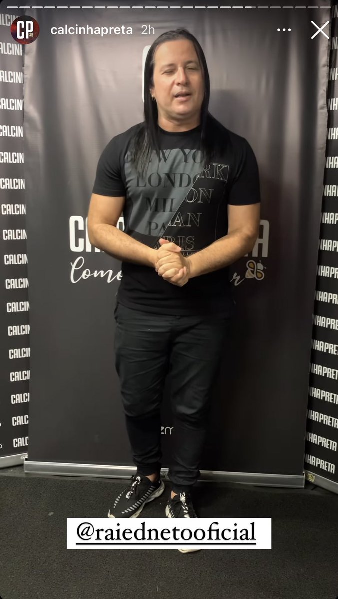 SaViscontti's tweet photo. Ser fã da calcinha preta tá sendo demais o meu coração 😭😭😭😭
Eu amo!! @calcinhapreta
#CalcinhaPretaDay https://t.co/l9zDi6tBWT