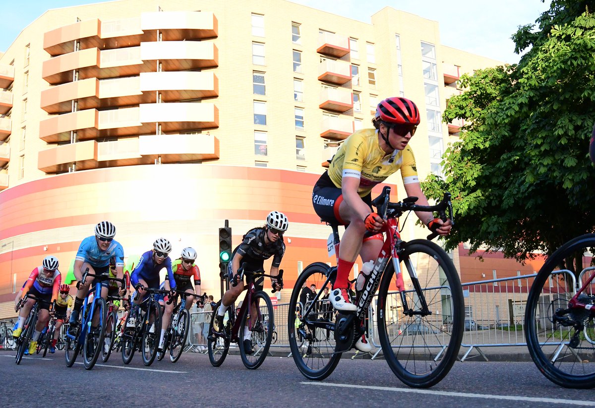 VeloUK's tweet photo. My favourite angle for the photos today - from the ground as they raced out of the first corner after the finish .... #soquick #TourSeries #Barking - after a 20 hour day, time for some sleep! #niteall #TourSeriesMoments https://t.co/klXDdNRM64
