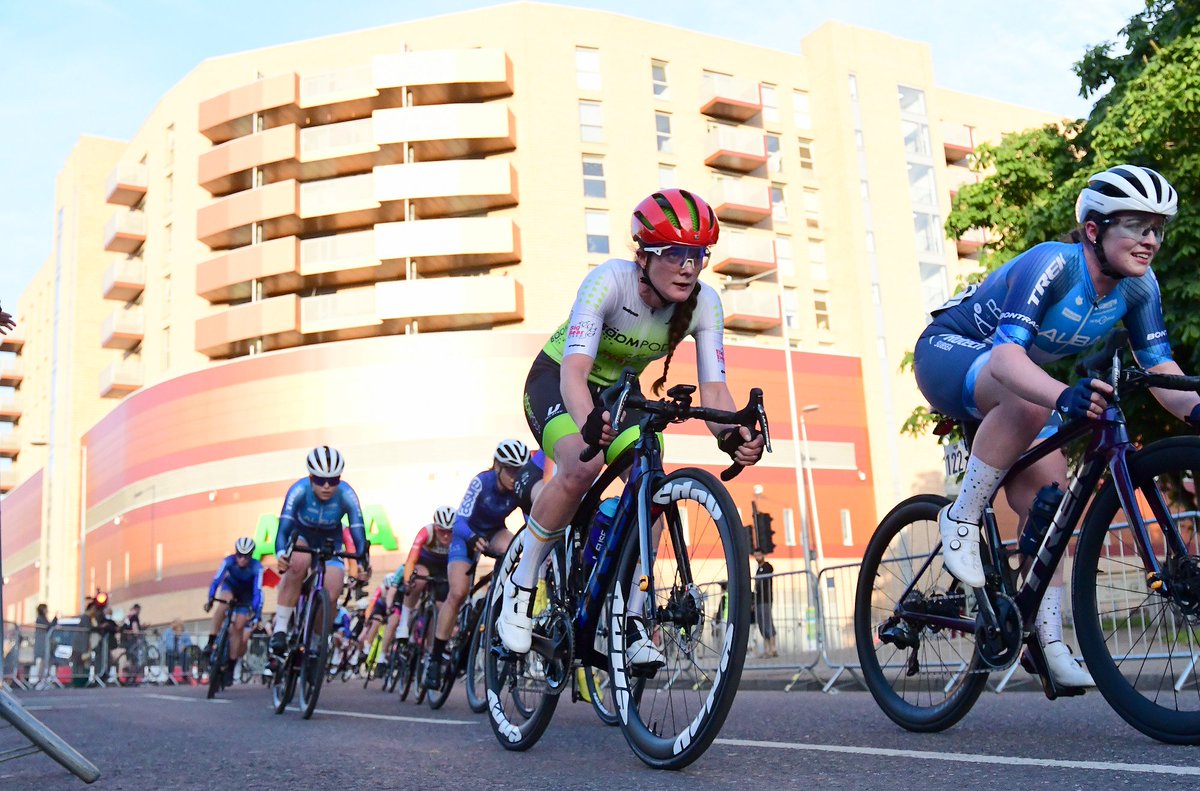 VeloUK's tweet photo. My favourite angle for the photos today - from the ground as they raced out of the first corner after the finish .... #soquick #TourSeries #Barking - after a 20 hour day, time for some sleep! #niteall #TourSeriesMoments https://t.co/klXDdNRM64