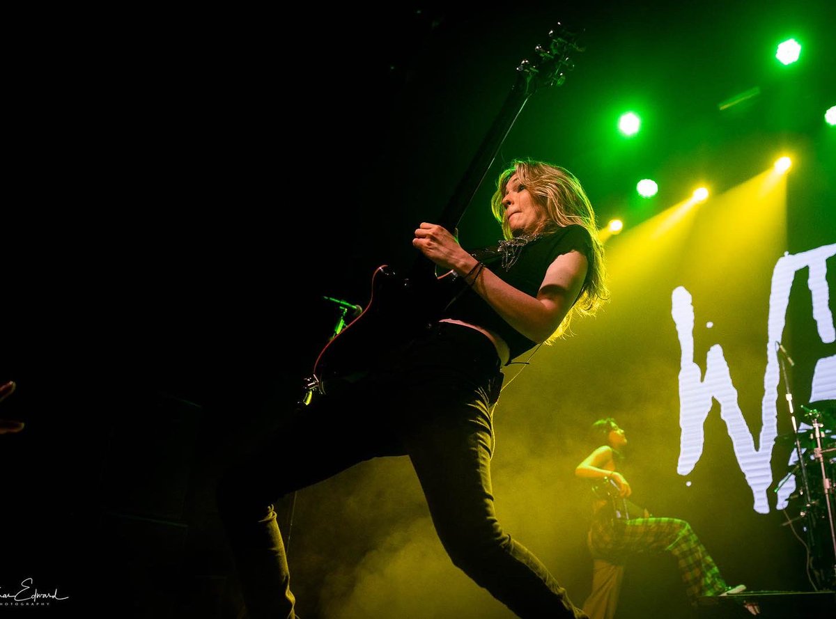 T_Edward_Photo's tweet photo. Thrilled I was given the opportunity to shoot @TheWarningBand2. Pure live energy performance by these young ladies. #thewarning #thewarningband #mayday2022 #thestudioatthefactory https://t.co/Vn22rDZlf6