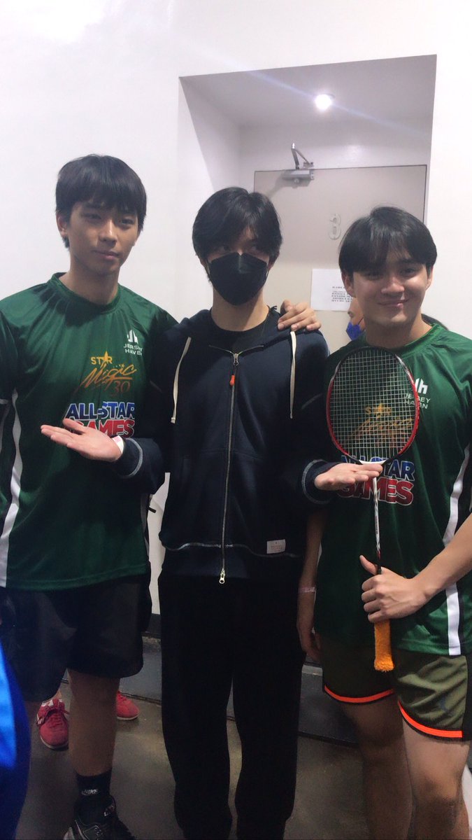 StarMusicPH's tweet photo. Good luck, @BGYO_Gelo and @BGYO_Akira! 🏸🌟 So supportive namern, @BGYO_Nate 🥺

ACE THE GAME BGYO

#BGYOLaroNgMgaBituin
#BGYO @bgyo_ph @BGYO_members https://t.co/38uW10CCd3