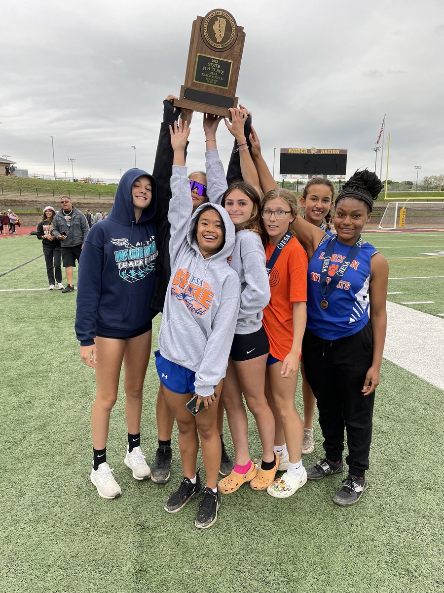 8th grade girls bring home a well deserved trophy!  4th at state!!