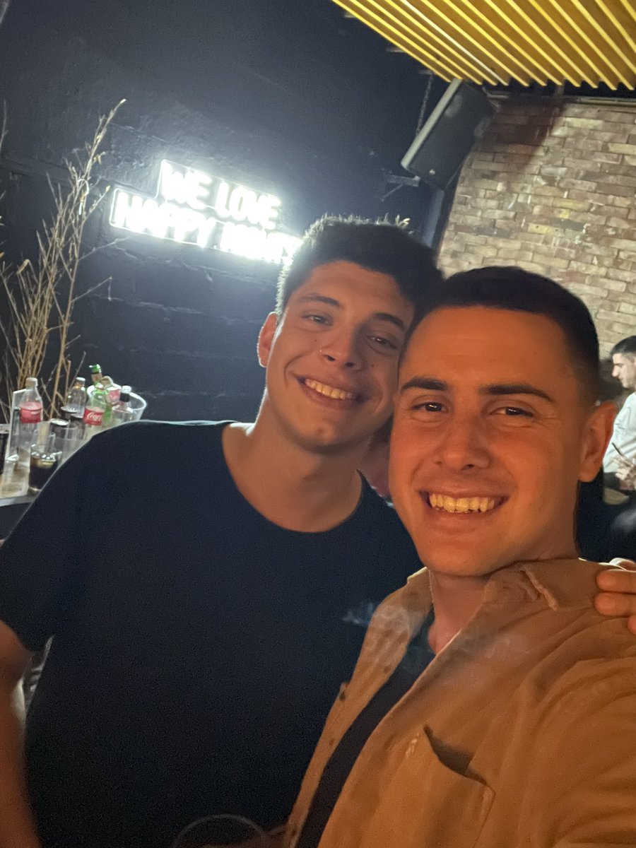 SantiBialos's tweet photo. @JCMartinezOk ???? Bldo ayer me vino a ver este tipo. Hacete un adn algo. Toy preocupado https://t.co/0dHRlIvx4F