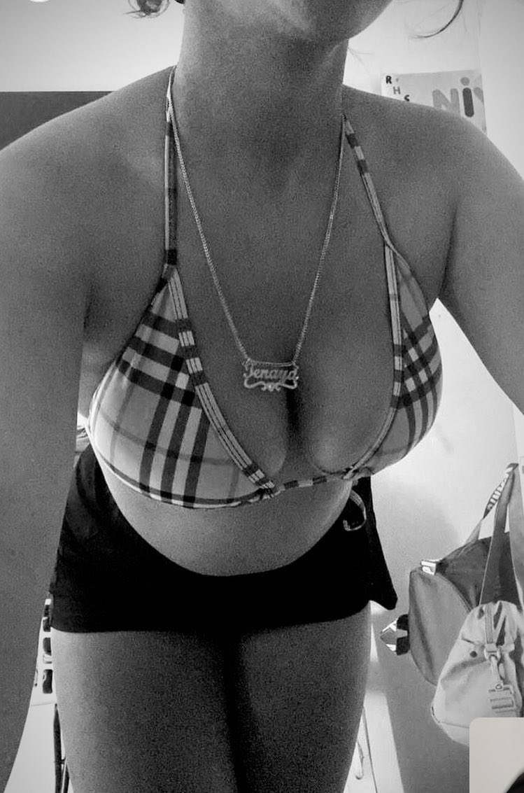 niyaaapooh2's tweet photo. Dm me now for a 55$ meetup🥰 or I’ll pull up for a bj for 45$☺️ a bundle of nudes is 25$ 🥰 I’ll pull up and stay a night for 80$ 😩💕 #bjs #FaceTime #Meetup #buyingcontent #meetups https://t.co/fM7t4OHBpf