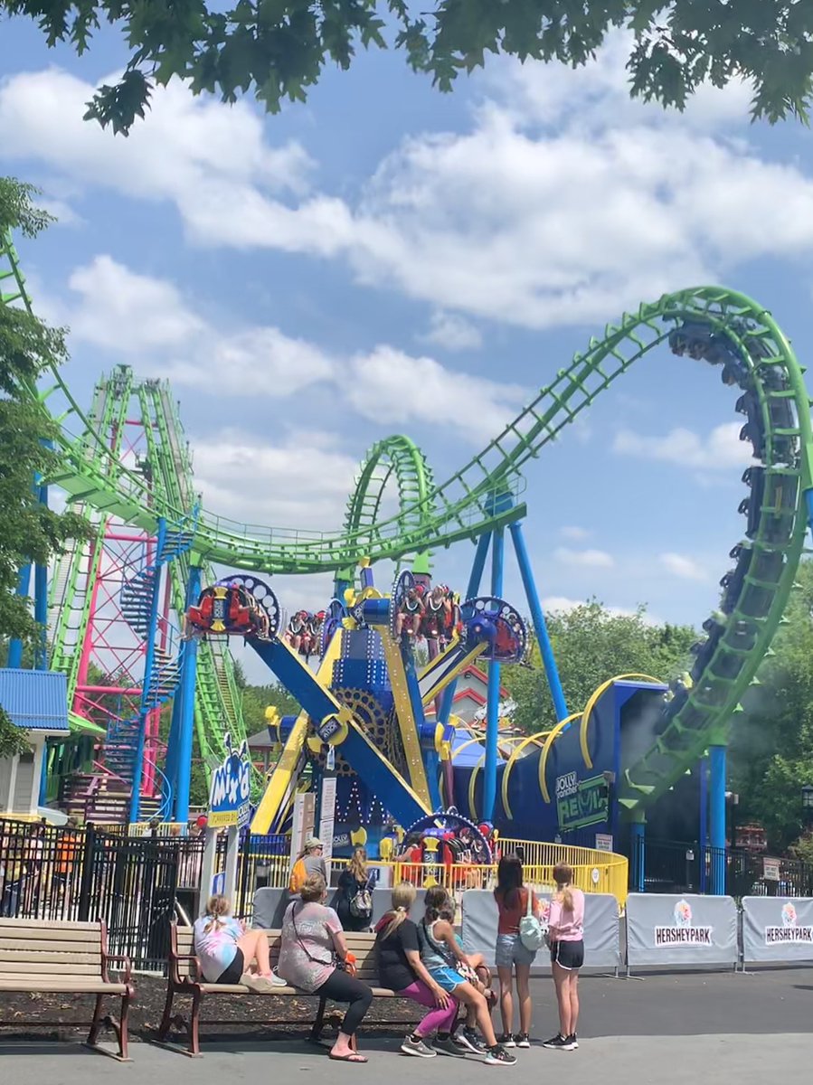 beachgirl_nm_17's tweet photo. Cheers to riding the 2 new Jolly Rancher attractions @Hersheypark #seasonpassholder #previewdays #hersheyparkhappy @TroegsBeer @BreweriesinPA https://t.co/pqTZsEpjlf