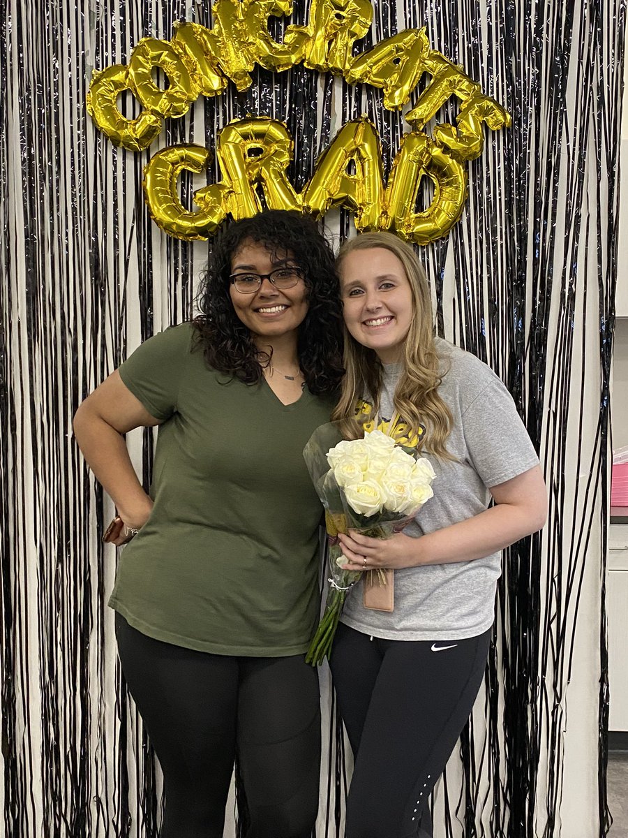 MRSVasquezzz's tweet photo. So proud of my soon to be Texas longhorn Claudia! π₯°πππ¦
@KISD_CTE @KleinForest #kleincte #wearekleincte #kfhs #CO22 #classof2022 https://t.co/nW61ZEsG8f