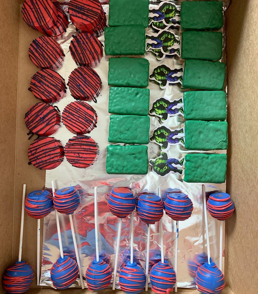 CloudysDesserts's tweet photo. Avengers party 🥳 https://t.co/MtWx4bFFh1