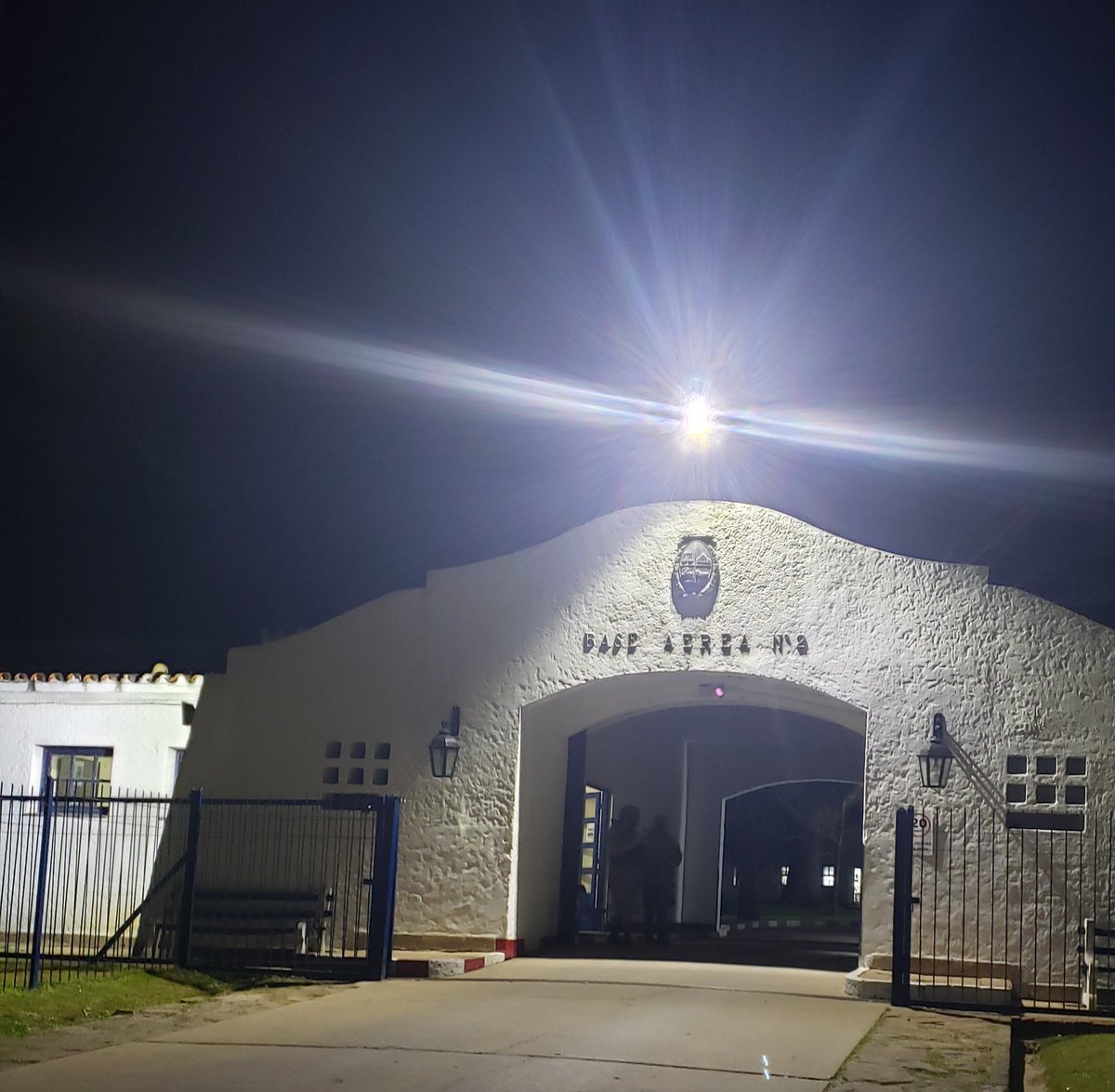 Hoy es nuestra primera semana del Refugio de Invierno 2022. Hasta el momento pasaron 6 personas (cinco varones y una mujer). Brigada Aérea II, IDD, Jefatura de Policía, Hospital Penza y MIDES.