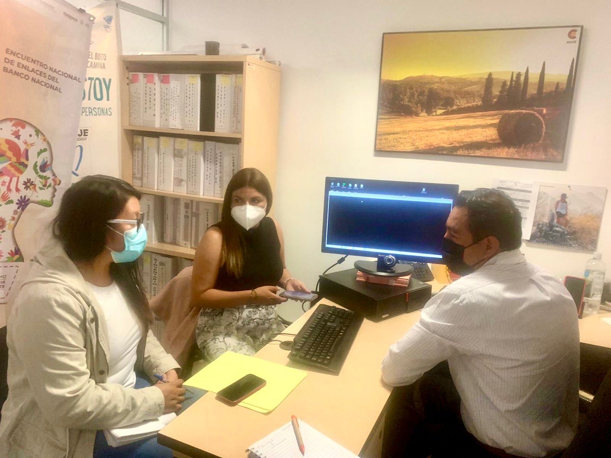 crehvm_sspo's tweet photo. La @SSP_GobOax a través del @crehvm_sspo, mantiene una estrecha colaboración con la @SEGOB_mx para la alimentación del Banco Nacional de Datos e Información sobre Casos de Mujeres #BANAVIM. Asimismo, presentó los avances del diseño e integración del #BANESVIM. https://t.co/wfK8tg8MfZ