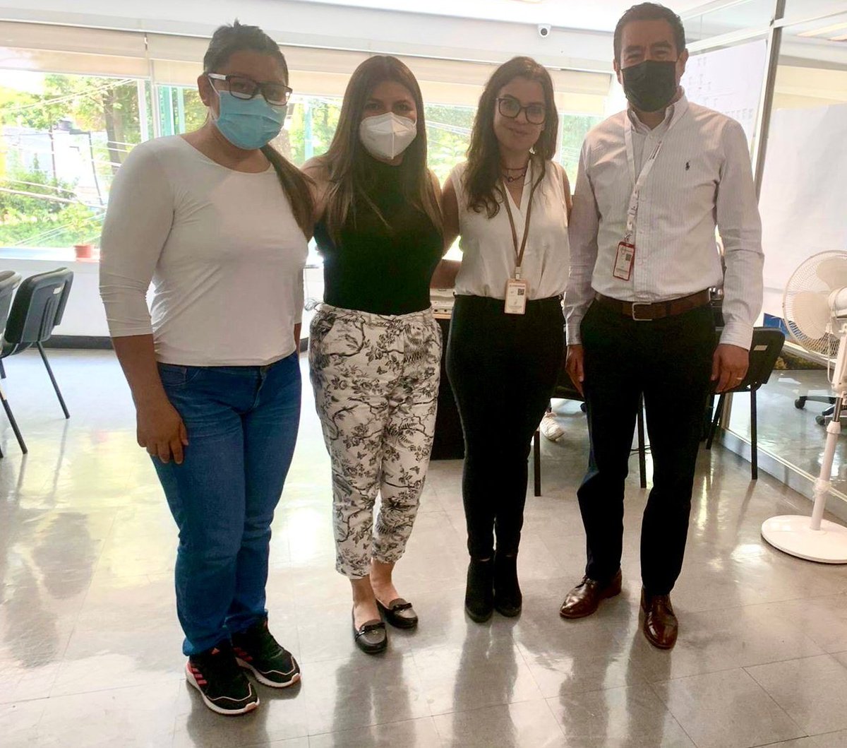 crehvm_sspo's tweet photo. La @SSP_GobOax a través del @crehvm_sspo, mantiene una estrecha colaboración con la @SEGOB_mx para la alimentación del Banco Nacional de Datos e Información sobre Casos de Mujeres #BANAVIM. Asimismo, presentó los avances del diseño e integración del #BANESVIM. https://t.co/wfK8tg8MfZ