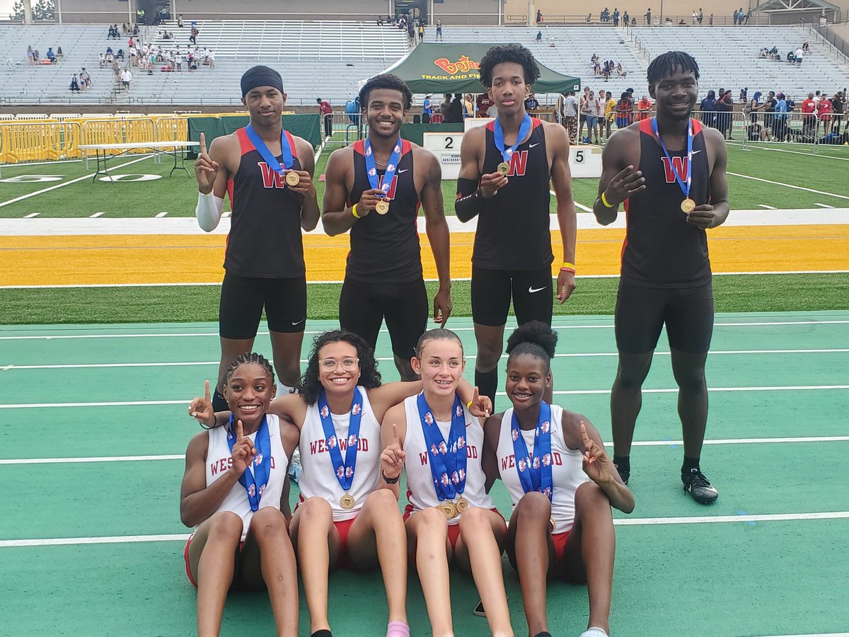 Meet your Boys & Girls 4x400m relay 4A State Champions. Westwood STRONG. They competed well in ALL of their events. Congrats to the girls team for earning State Runner Up
