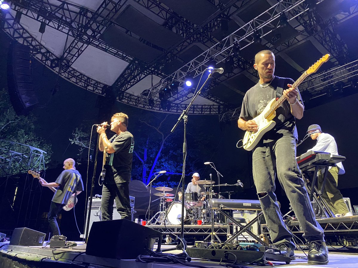 soundmind_live's tweet photo. .@ColdWarKids are heating up the stage now at #SoundMindFest!
Stream live at @tiktok_us: https://t.co/UlqLSv2jOP https://t.co/jnam2TRONh