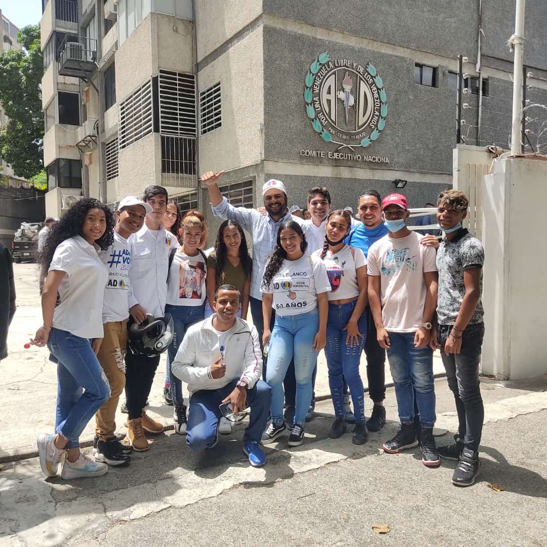 ADJuventudMIR's tweet photo. #21Mayo | Hoy la Juventud Mirandina presenció la inscripción de la plancha ganadora para las próximas elecciones internas del #11Junio

¡ADelante Juventud!
#ResteadosConBernabé
#ADCaminaConBernabé
#JADMiranda https://t.co/Olg9TEZLhC