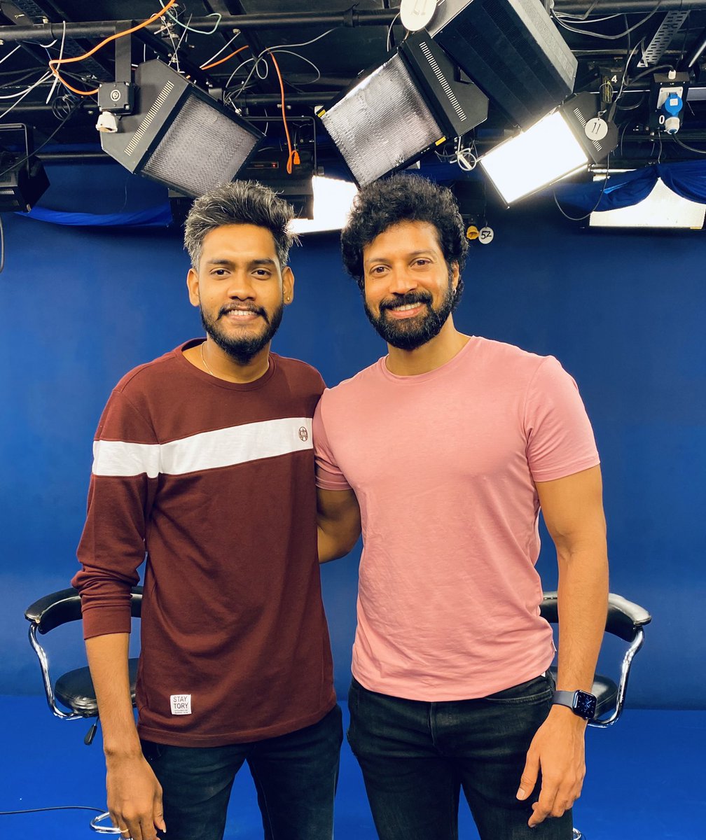 Rakeshambigapa1's tweet photo. Great day 😍❤️
@Actorsanthosh
@anandakrishnanjenifer
@PrashanthRamanJ
@PTTVEnglish @prosrivenkatesh @PTTVOnlineNews
#loveyourself #lovesongs #musician #tamilindustry #musicproducer #song #intrview #rocky
#puthiyathalaimurai #newlifestyle #happysunday #அன்பேவெல்லும் https://t.co/hw25huv1LK