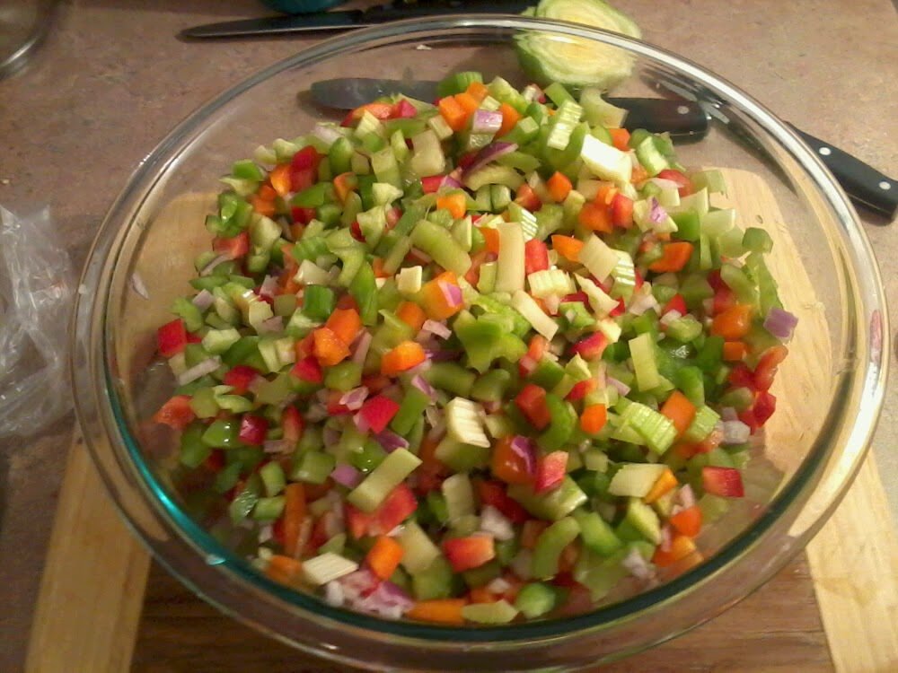 AilsaForshaw's tweet photo. It's my favorite Macaroni Salad! Delish! xoxo! 
Tons o' veggies! Yum! #macaronisalad 
https://t.co/dB3PFhEb1g https://t.co/BPQjU2G3IQ