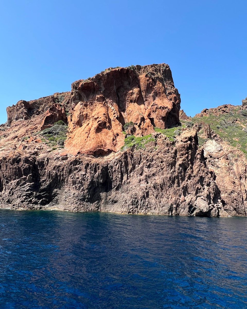 ReneTombarel's tweet image. Un lieu exceptionnellement beau, la réserve naturelle de la scandola #scandola @VisitCotedazur #CotedAzurFrance #corse o