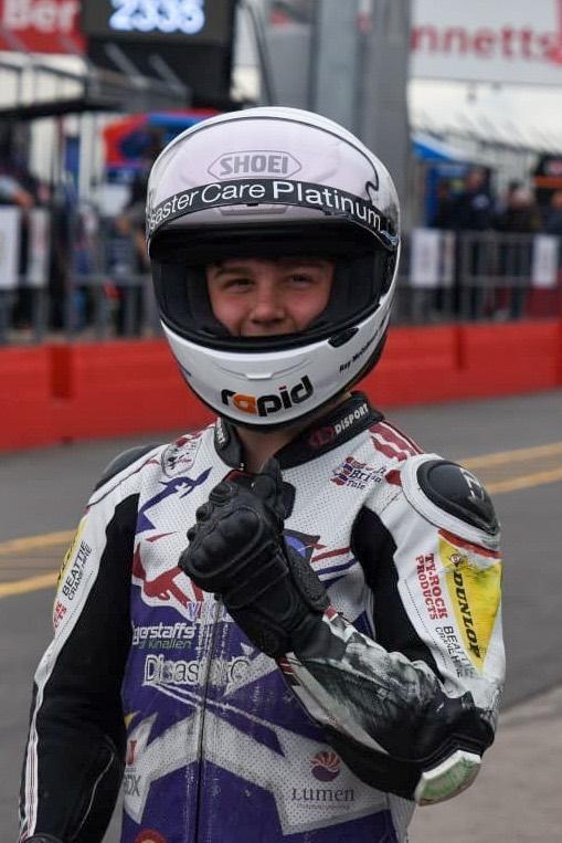 MortimerRacing's tweet photo. π· π Alexander Rowan π π·
*What a great photograph of our Honda British Talent Cup rider Alexander Rowan captured in pit lane yesterday by Olithephoto ππ*
#mortimerracingvictoriahouseacademy
#AlexanderRowan65
#memories https://t.co/EcYIBuhkp1