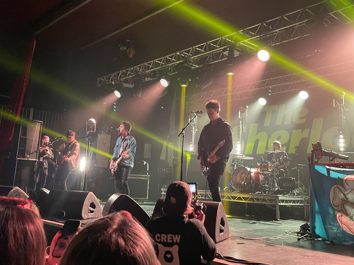 Last night!! What a night!! 🙌🏻🙏🏻 <a href="/TheCovasettes/">The Covasettes 🐄</a> <a href="/TWarehouseClub/">TheWarehouseClubBand</a> <a href="/TheSherlocks/">The Sherlocks</a> 🫶🏻