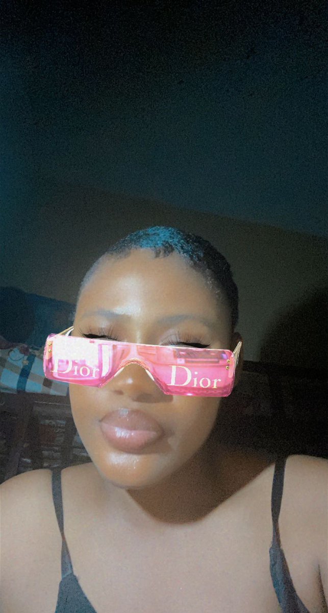 mmesoma___'s tweet image. Happy Sunday y’all 🥰🥰