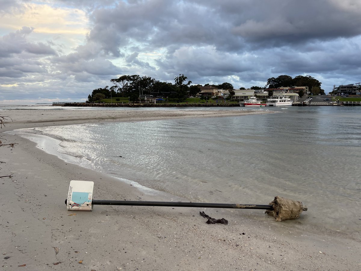 SandraEckersley's tweet image. Hey ⁦@ShoalhavenCC⁩, can you collect your sign please? #Huskisson #Myola