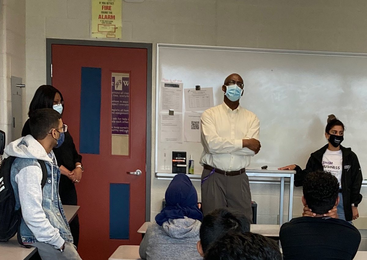 Lola Gayle tweet media