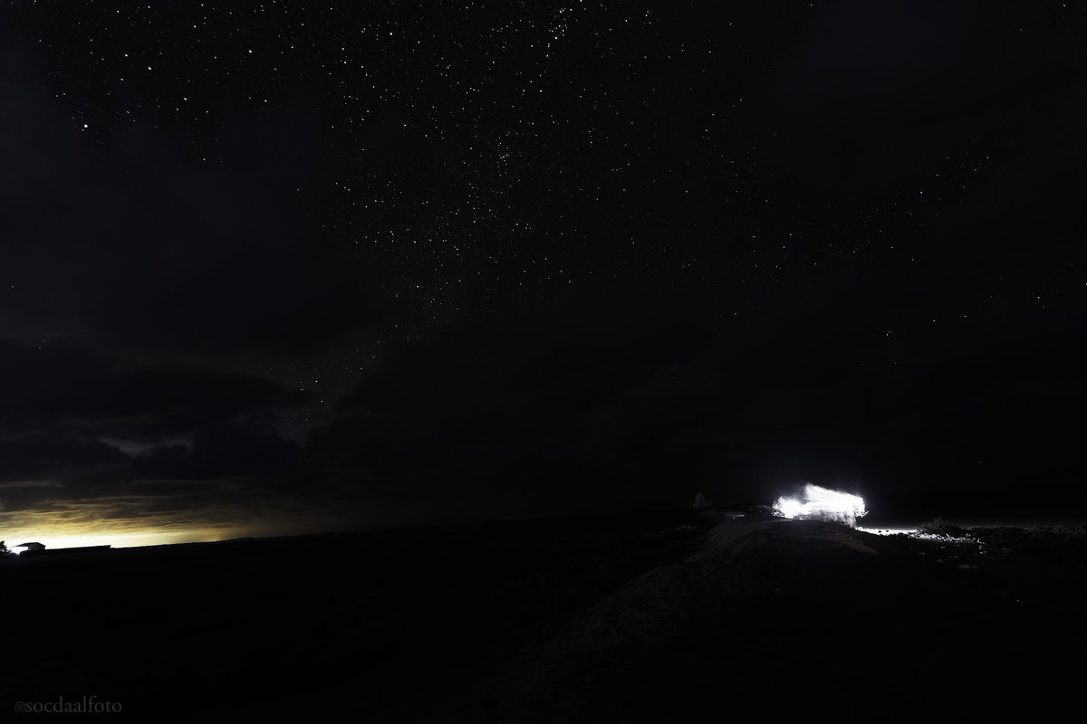 Socdaal's tweet photo. #seylac beach glowing lights at the bottom left are from the city of Djibouti. 

#seylac #somalia #travel #socdaal https://t.co/OenX1mAyeJ