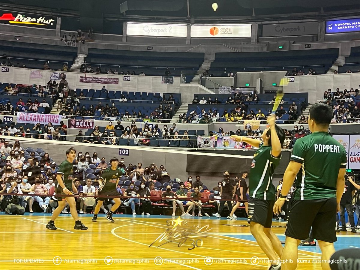 starmagicphils's tweet photo. Badminton match between #PoppertBernadas &amp; @iamchicoa vs @BGYO_Gelo &amp; @BGYO_Akira

#StarMagic30thAllStarGames https://t.co/2QQBByaTM5