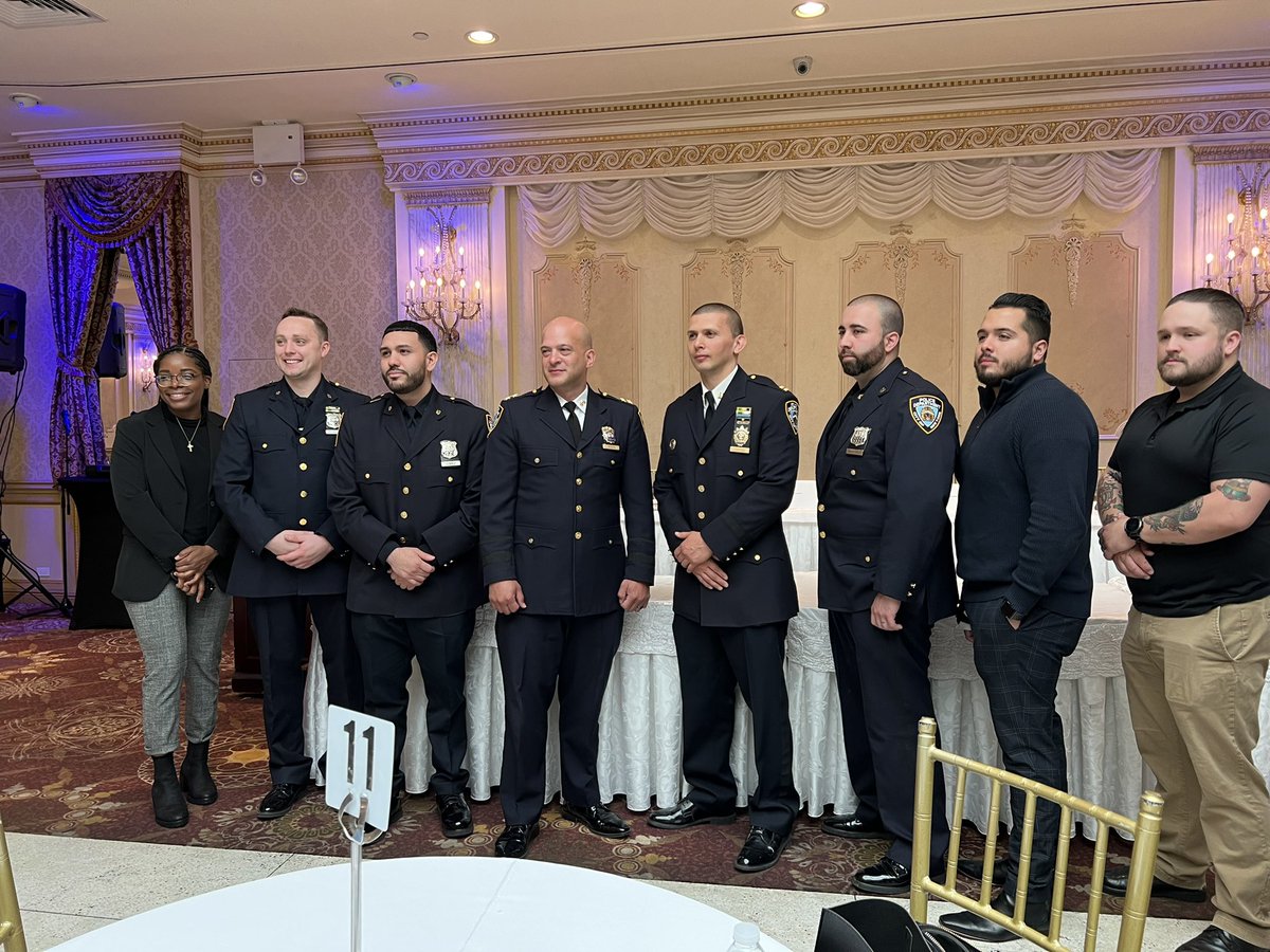 AlinaDowe1's tweet photo. What a pleasure to attend the @NYPD45Pct Community Council Breakfast on behalf of @mayorsCAU @NYCMayor #bronxnypd #communitycouncil #alinadowe https://t.co/SCzLS3KqvH