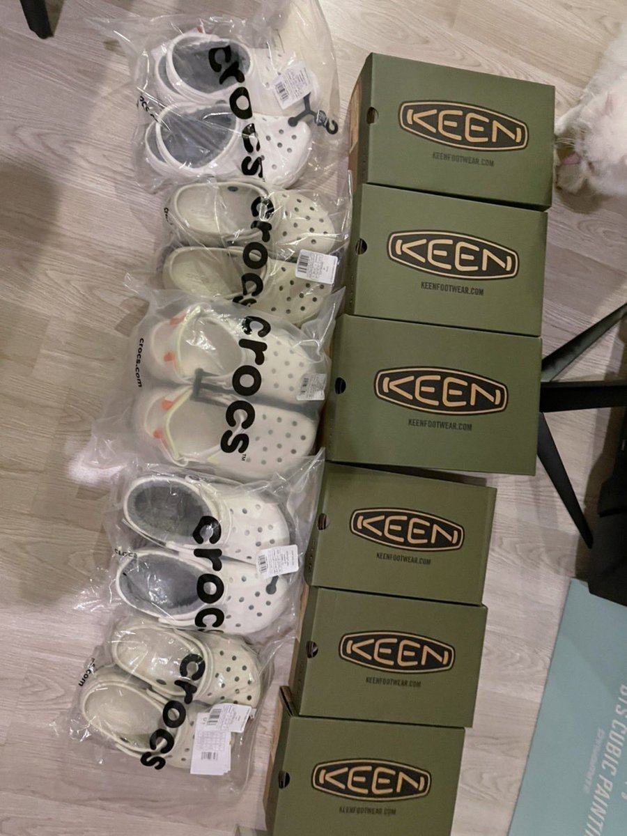 Ifyouwant_Shop's tweet photo. Keen / Crocs Japan เข้าเมื่อวานค่า 🇯🇵✨

Keen Crocs สั่งได้เรื่อยๆนะคะ 💗 #พรีออเดอร์ญี่ปุ่น #รองเท้าkeen #อยวช https://t.co/G73P0nqArK