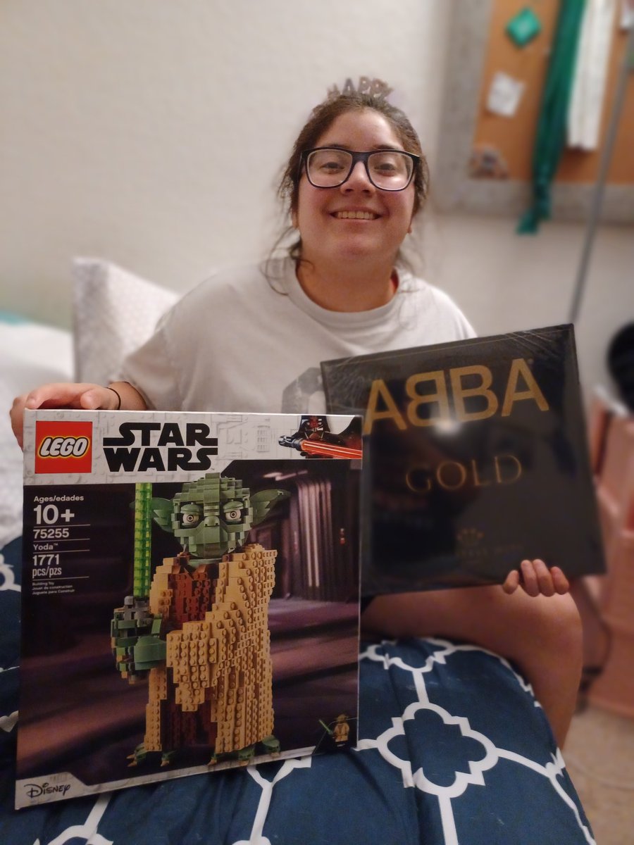 Happy 19th birthday to the best kid ever. Hope you had an amazing day🥳🥳🥳