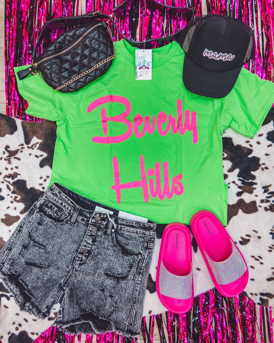 shopcactusrose's tweet photo. Beverly Hills, that's where I want to be!🌴🤩
.
Check out our new arrivals to snag this baby! ⁣
.⁣
.⁣
.⁣
.⁣
.⁣
#cowgirlboots #cowgirlstyle #cowgirlup #rodeo #westernglamour #countrystyle #cowgirlfashion #nfrfashion #westernjewelry #romeo #rodeofashion #cowgirlmaga https://t.co/vs7NZFfwtK