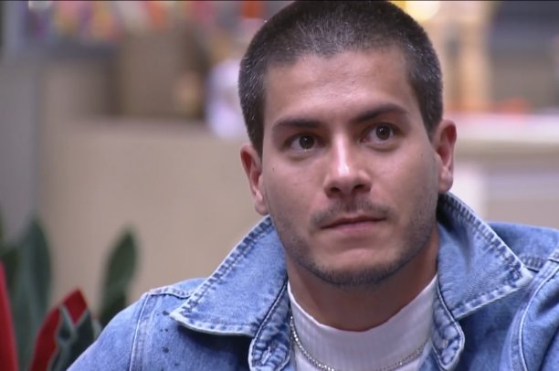 Tonyvs2's tweet image. Arthur Aguiar esta no Alta Horas