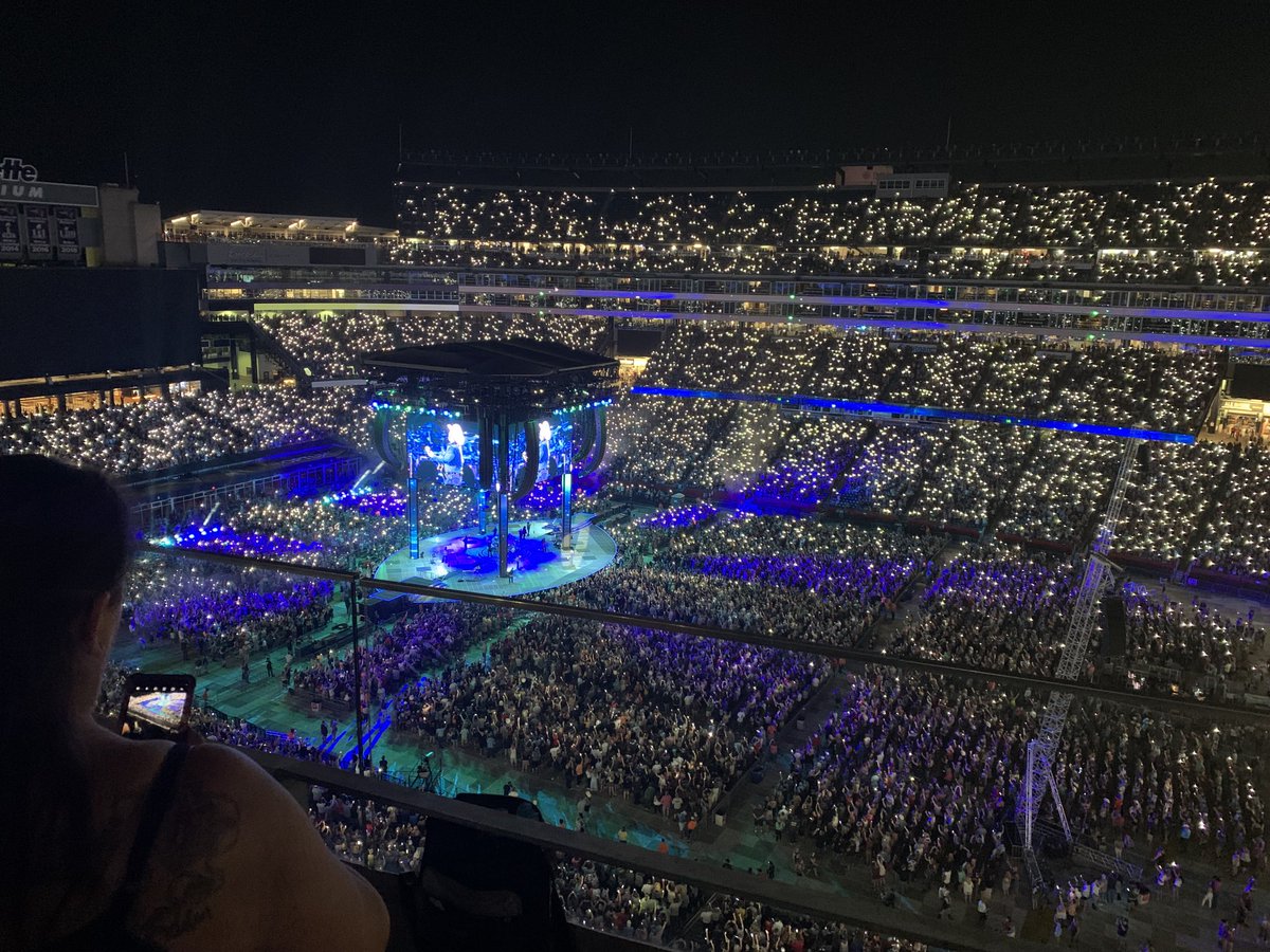 CoachD_EB's tweet image. #GarthBrooks #GilletteStadium