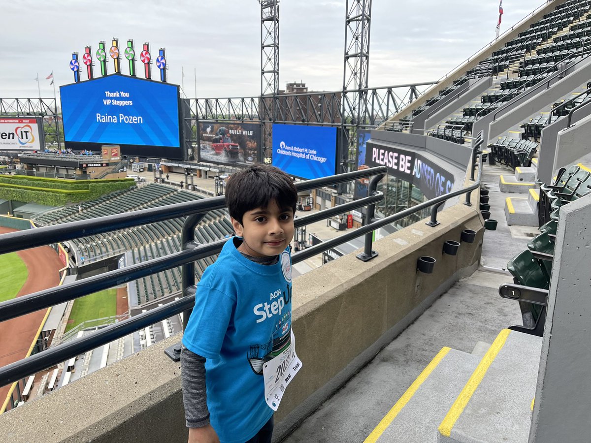 alok_jaju's tweet photo. What a fun evening “stepping UP” for kids and @LurieChildrens!! Beautiful @ChicagoSoxPark with great festivities and fireworks!! @LurieRad @LurieNeuroRads @cynthia_rigsby @BISCLincolnPark @NikiAlok #StepUpForKids https://t.co/PpnRzJguR3