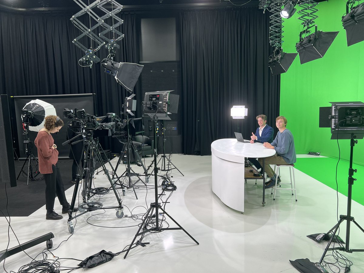 jeganjournalism's tweet photo. Had a great Saturday with @UOWTV covering the election #auspol . Shout-out to all the reporters, newsroom and #RadioU people 👏Special thanks to our tech guru Jarris and our director @DisMediaMatters #uowtv #uowcreative #journalism https://t.co/rq3bQ6IJbZ
