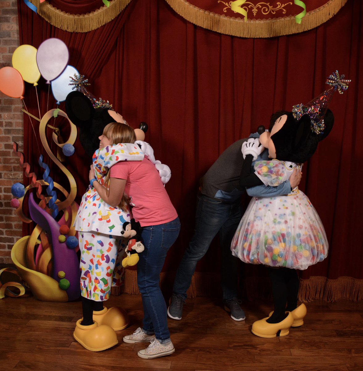 littlefleppy's tweet photo. I wonder if @WDWToday misses us too 😭 https://t.co/iWZt6N9gxI