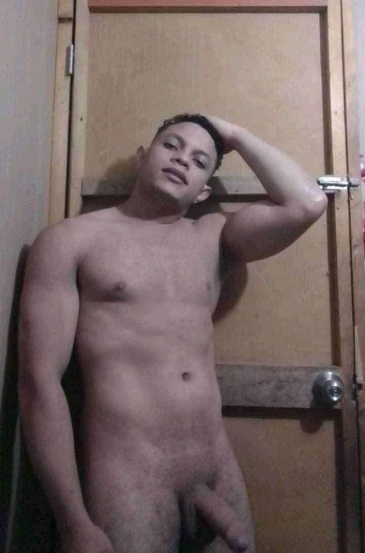 HPIL6977's tweet photo. Más fotos de la 🍆💦 de Andy el #HeteroEngañado de Miami 
#heterospack #heterodesnudo #heterosreales https://t.co/lARwcY6NgC