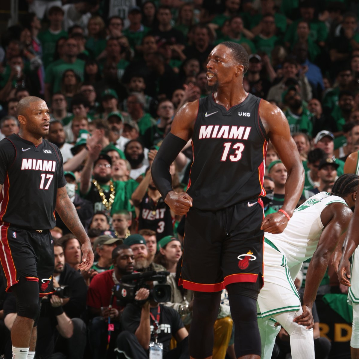 NBA's tweet photo. The @MiamiHEAT win Game 3 and take a 2-1 series lead! #HEATCulture 

💎 Game 4: Monday, 8:30pm/et on ABC 💎 https://t.co/JFdNUaVcO0