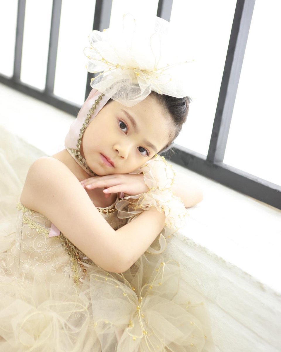 MutsuWedding's tweet photo. SARIAちゃん😊
七五三の撮影をした時の
ドレスショットです♡
大人っぽい表情と
この目力に吸い込まれそう🥺
#マタニティフォト 
#お宮参り #100日 
#ハーフバースデー 
#1歳誕生日 #誕生日 
#卒園 #卒業 #入園 #入学 
#七五三 
#2分の1成人式 
#成人式 #記念日  
#フォトウェディング 
#むつ市 https://t.co/UOJpJ1mhv7