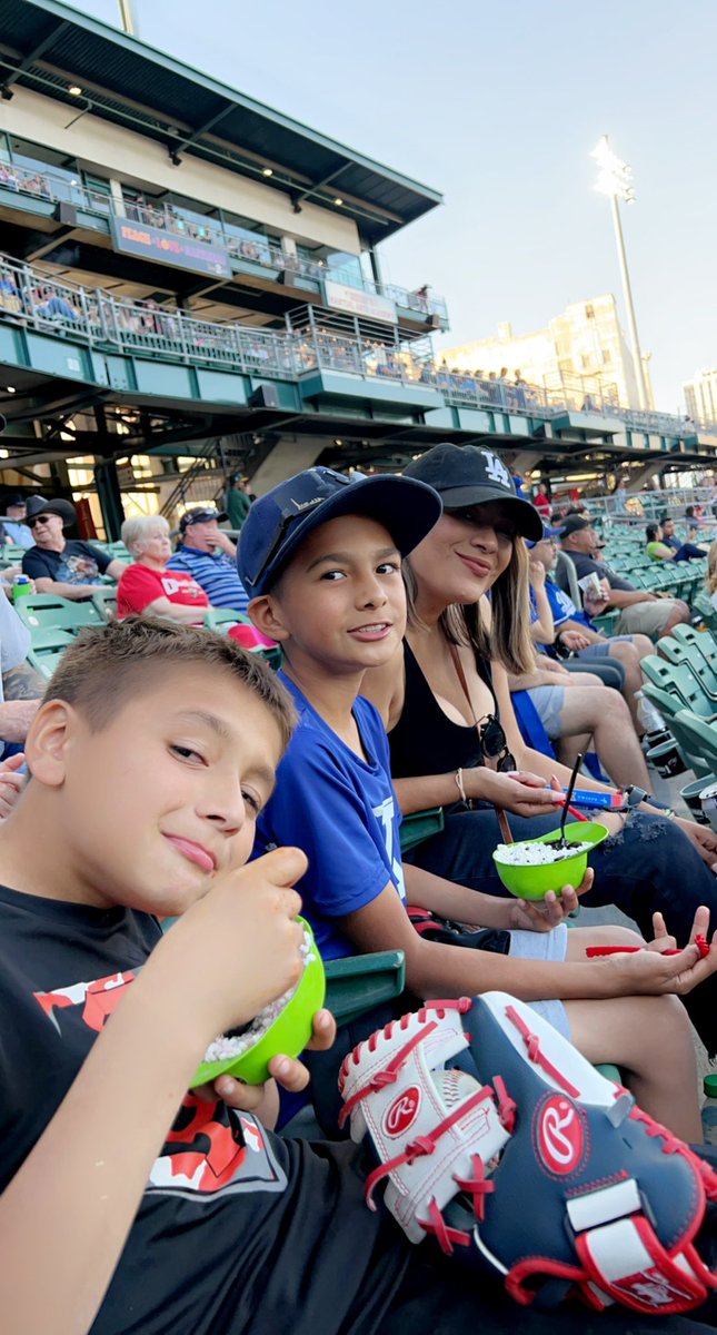 RBecca4Real's tweet photo. #Raisethebar #ChukchansiPark https://t.co/abAZGktjoX