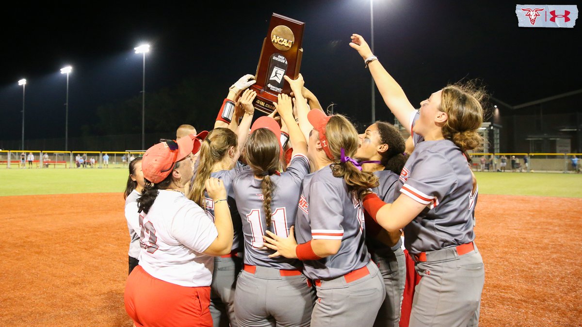 WPISoftball's tweet photo. Another weekend, another championship 🏆🏆🏆

@WPISoftball goes from a hard game one loss to battling back for two \/\/s today at Rooftop Field over the Jumbos to be named 𝕾𝖚𝖕𝖊𝖗 𝕽𝖊𝖌𝖎𝖔𝖓𝖆𝖑 𝕮𝖍𝖆𝖒𝖕𝖘 👏

📜↠https://t.co/hk8Sa5sSev

🏆𝚡🥎𝚡🐐
#GoatNation | #RollTech https://t.co/wIDTGDvTpj