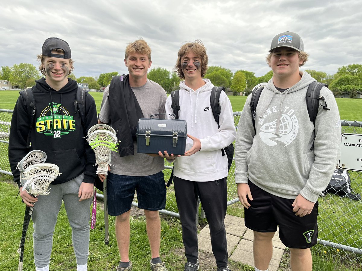 Today’s JV Player of the game was Rob Wicks! Our Lunch Pail Players of the game were midfielders Andrew Sorbo, Quintin Steindl, Brock Leider, and defenseman Evan Heitner!
